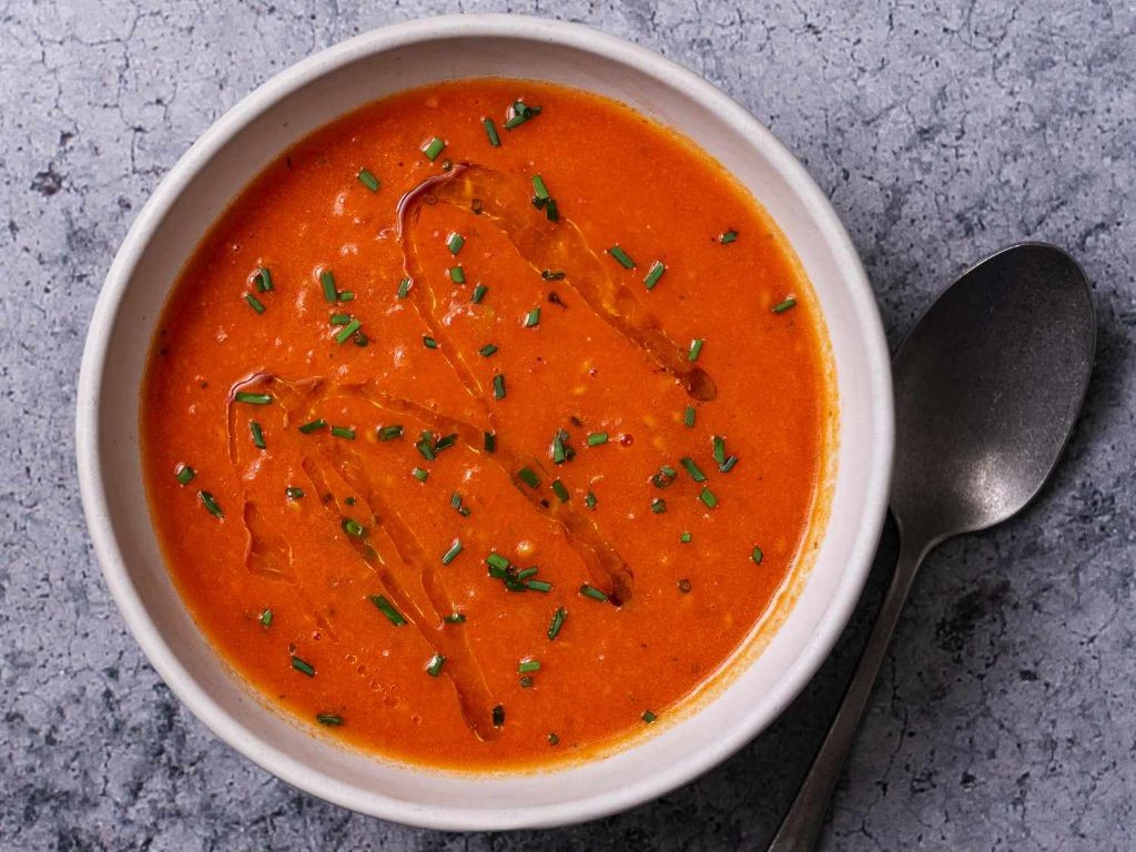 15-Minute Creamy Tomato Basil Soup