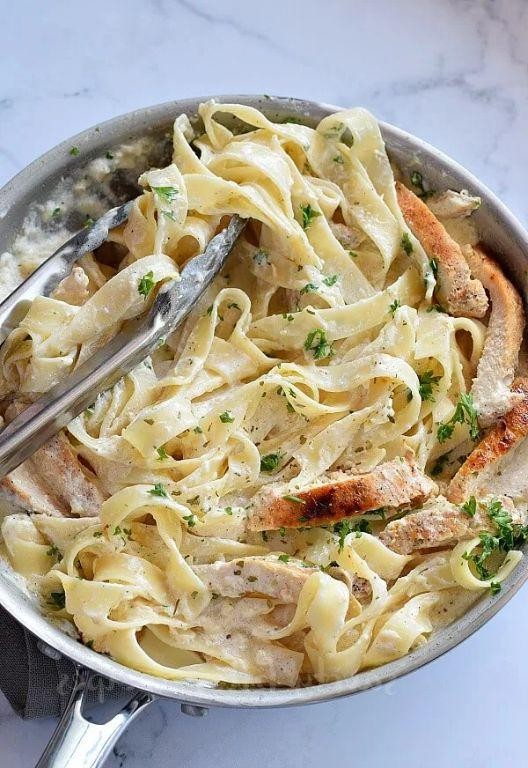 30-Minute Chicken Alfredo