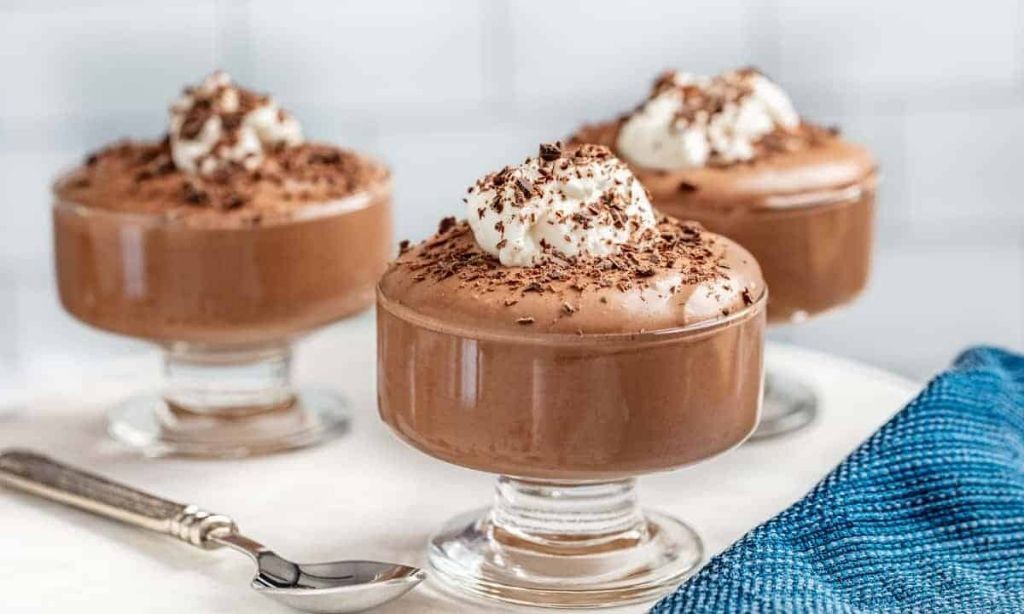 5-Ingredient Chocolate Mousse