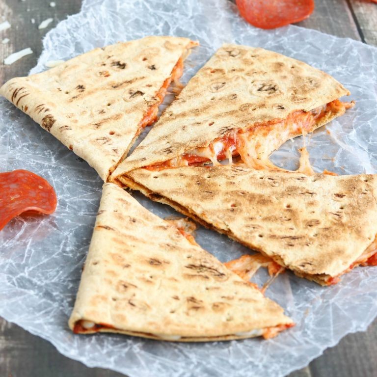 5-Minute Pizza Quesadillas