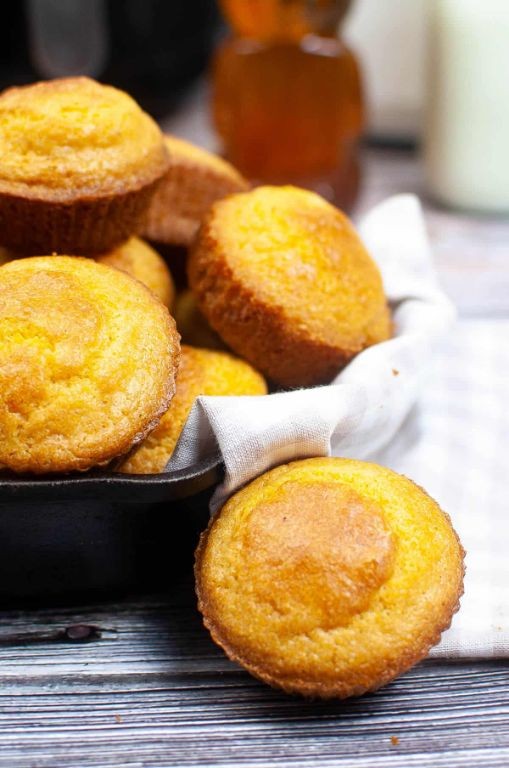Air Fryer Cornbread Muffins