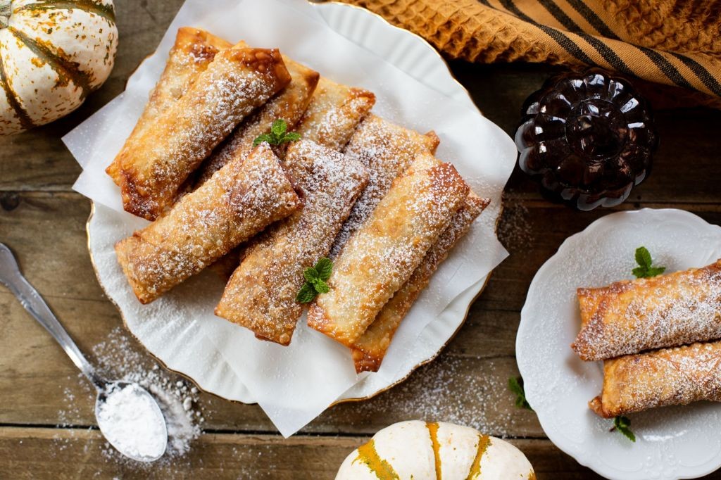 Air Fryer Pumpkin Pie Egg Rolls