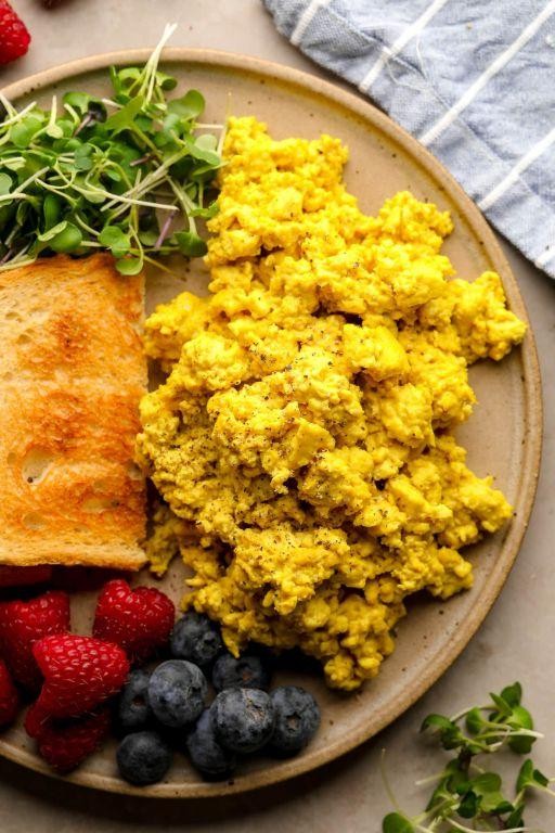 Amaranth Leaves and Tofu Scramble