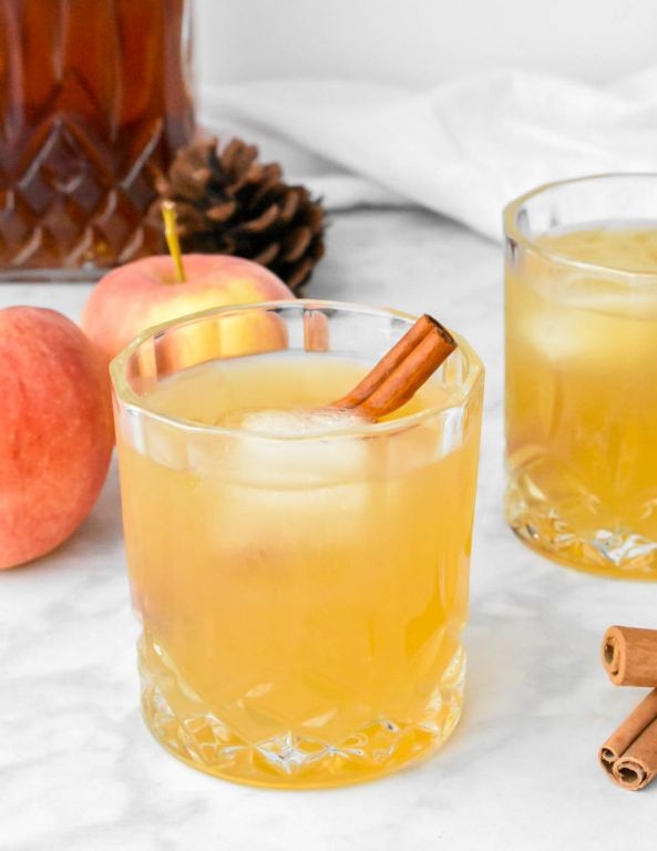 Apple Cider Whiskey Sour