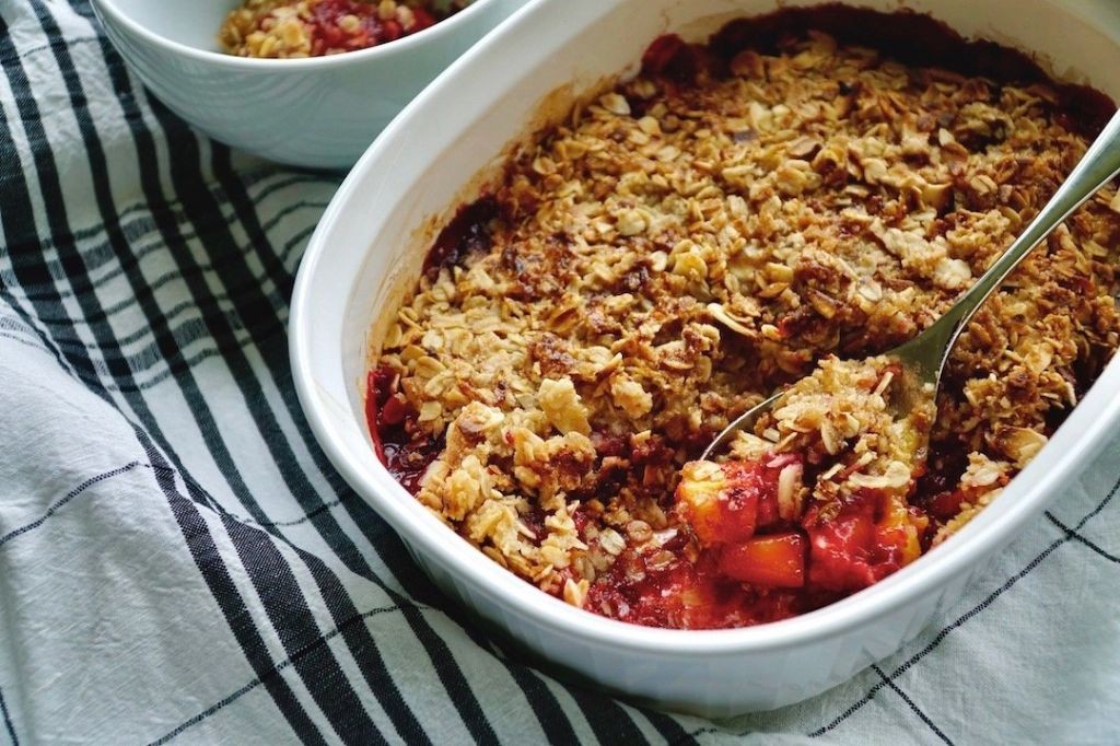 Apple Cinnamon Frozen Fruit Crumble