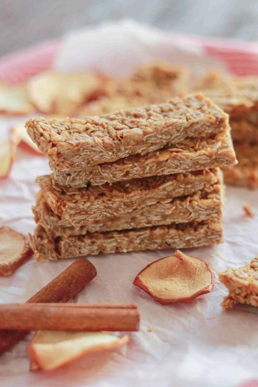 Apple Cinnamon Granola Bars