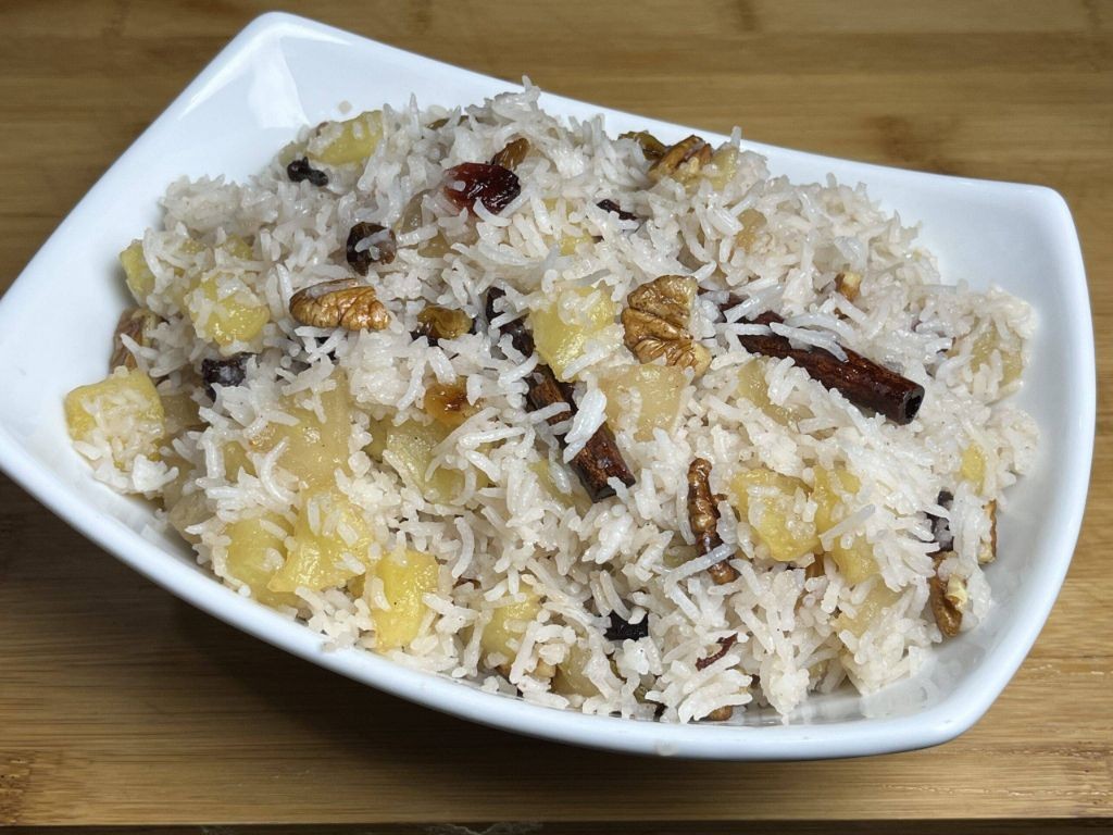 Apple Pulao with Basmati Rice and Cashews