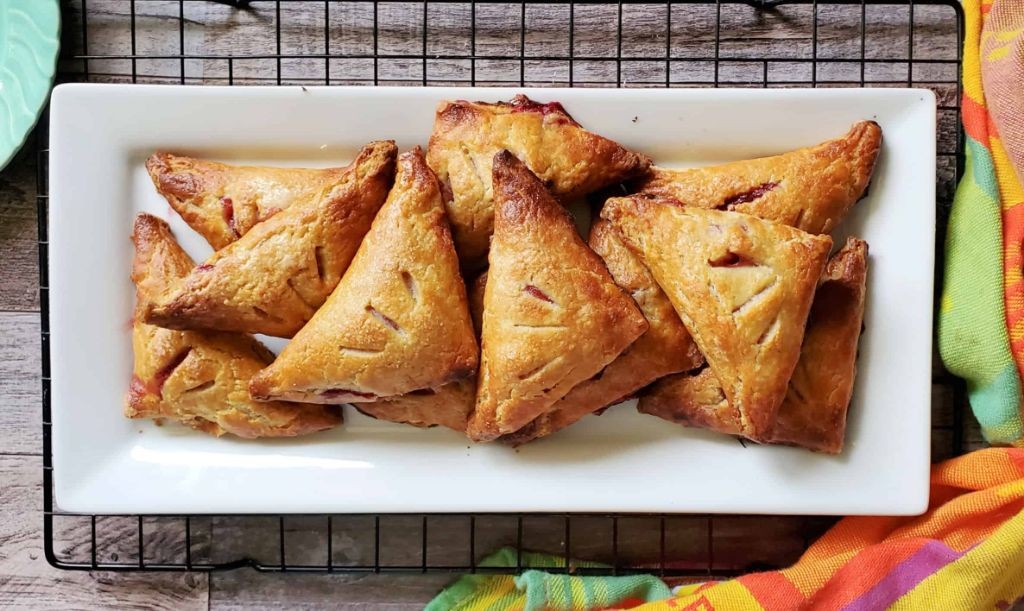 Apple and cranberry puff pastry parcels