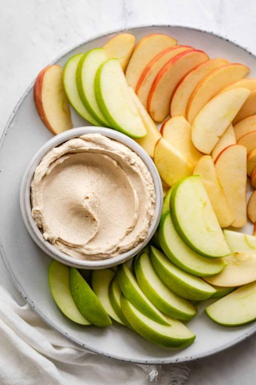 Apple slices with peanut butter dip