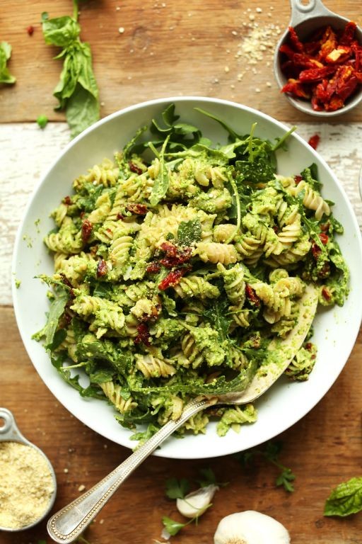 Arugula and Sun-Dried Tomato Pesto Pasta