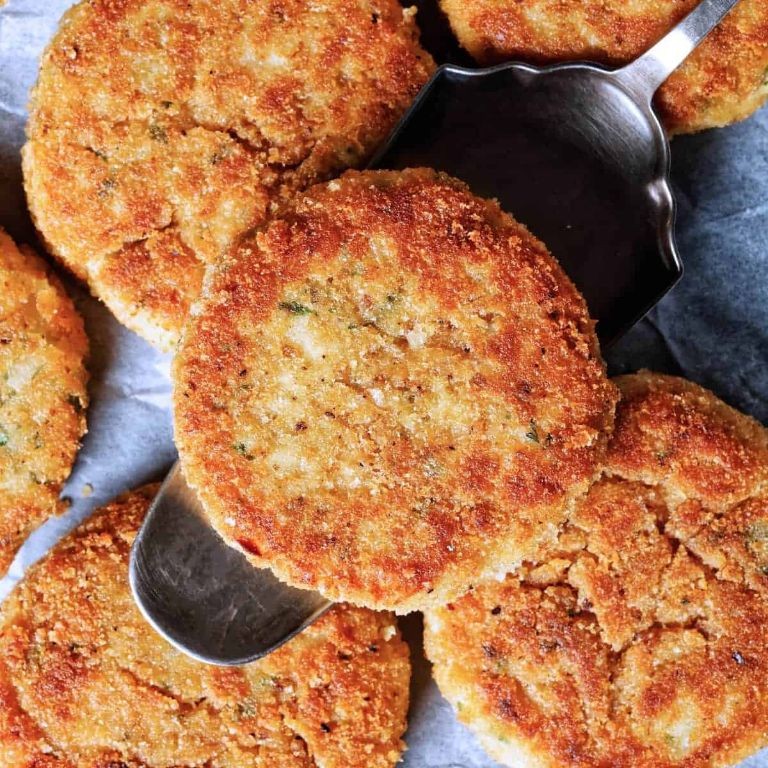 Baked Cod Cakes with Lemon-Dill Aioli