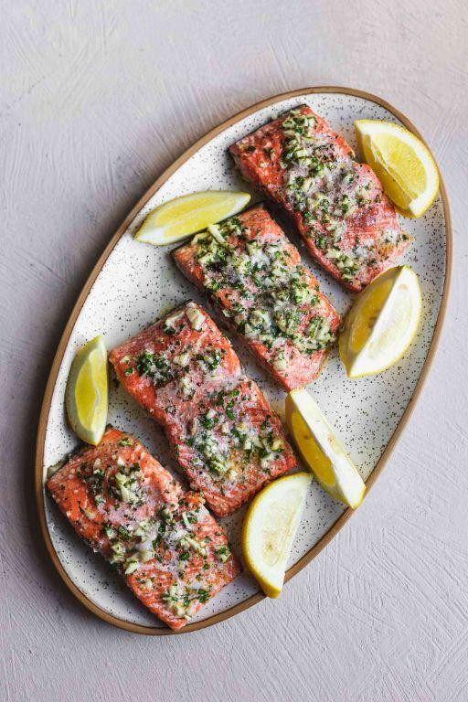 Baked Salmon with Garlic and Olive Oil
