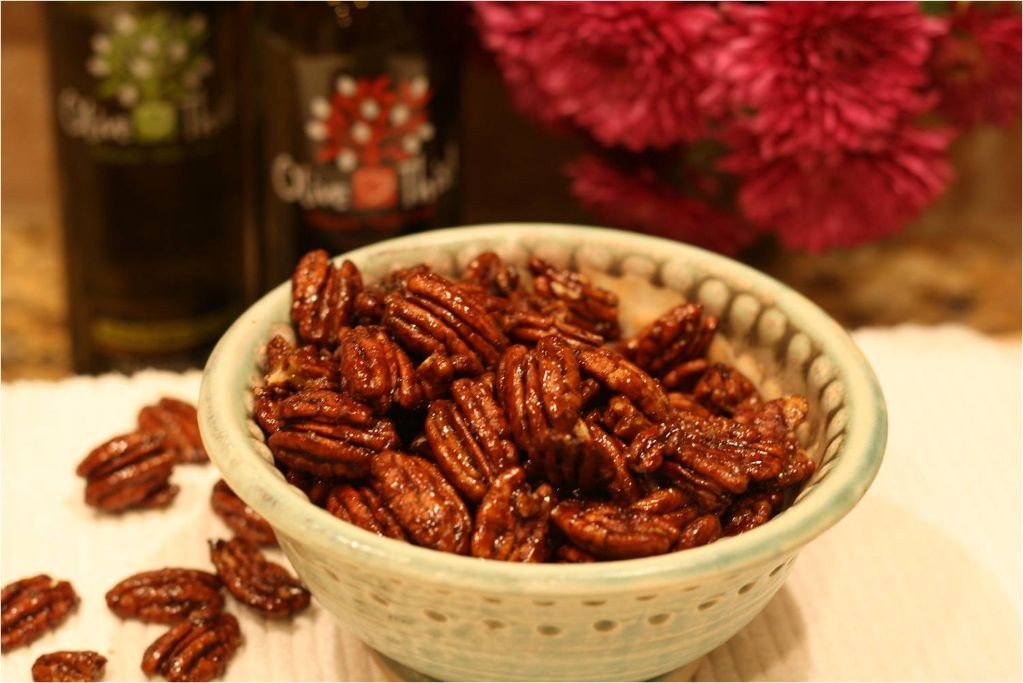 Balsamic Glazed Roasted Pecans