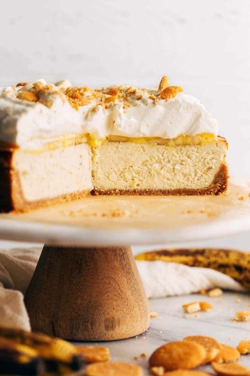 Banana Pudding Cheesecake with Sour Cream Whipped Topping