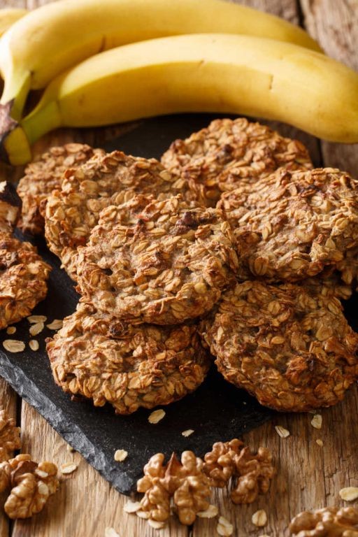 Banana Walnut Cookies with a Hint of Cinnamon