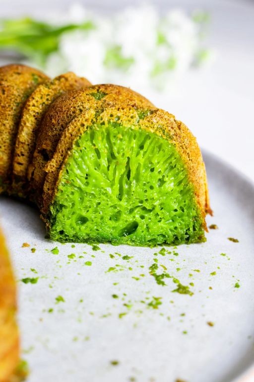 Banh Bo Nuong (Vietnamese Honeycomb Cake)