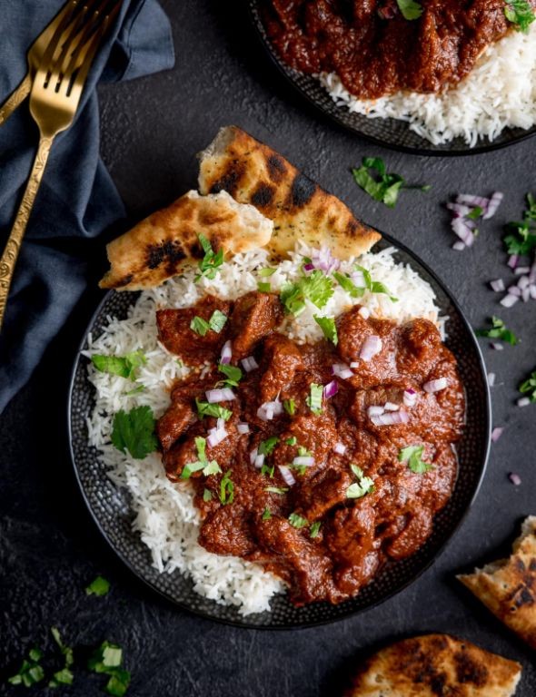 Beef Madras Curry with Naan Bread