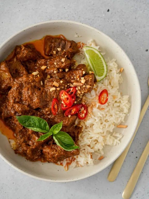 Beef Vindaloo with Coconut Rice