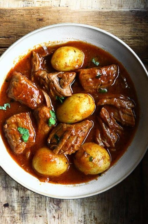 Beef and Potato Stew with Warm Bread