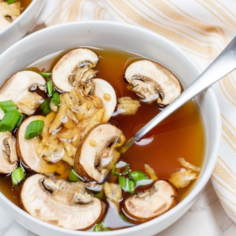 Benihana Clear Onion Soup