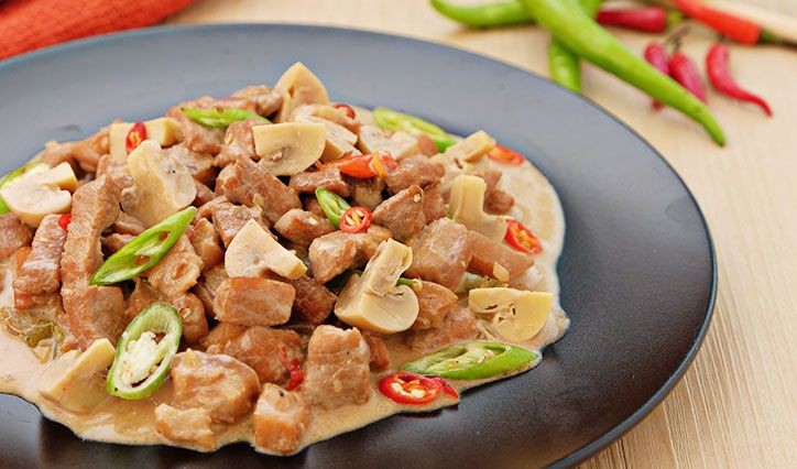 Bicol Express with Mushrooms and Bell Peppers