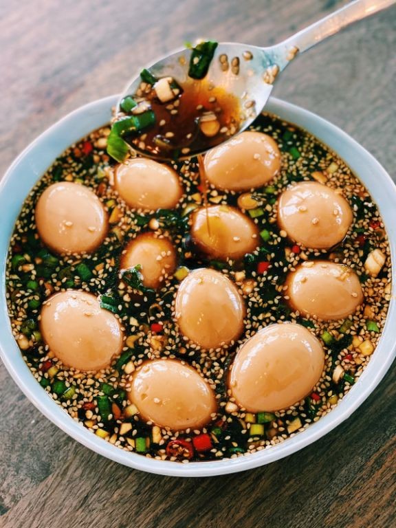 Black Vinegar Marinated Hard-Boiled Eggs