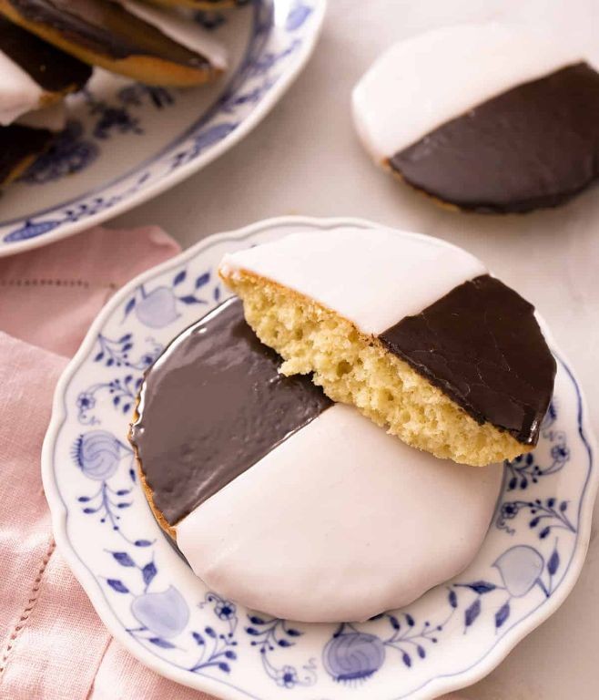 Black and White Almond Cookies