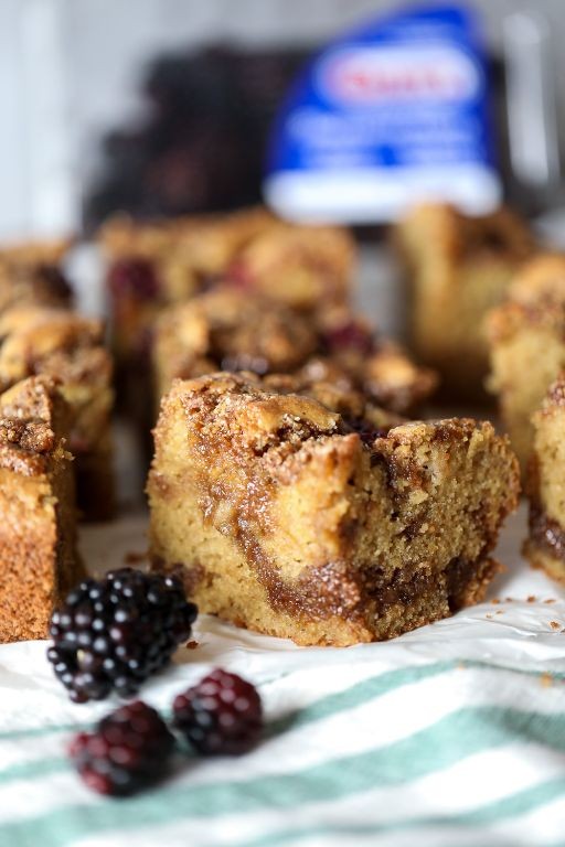 Blackberry Cinnamon Streusel Cake