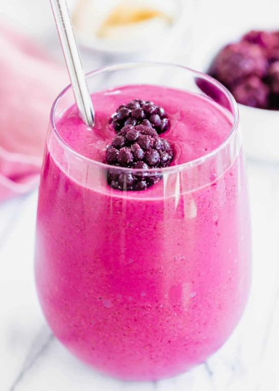 Blackberry Mint Greek Yogurt Smoothie