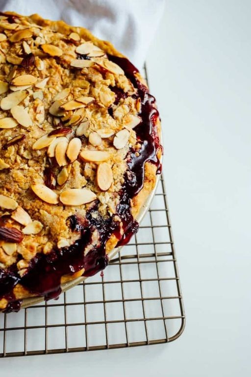 Blackberry and Almond Streusel Pie