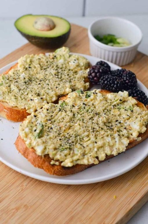 Blended Cottage Cheese and Avocado Toast