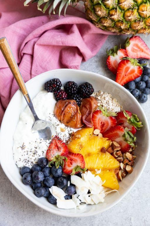 Blended Cottage Cheese and Pineapple Smoothie Bowl