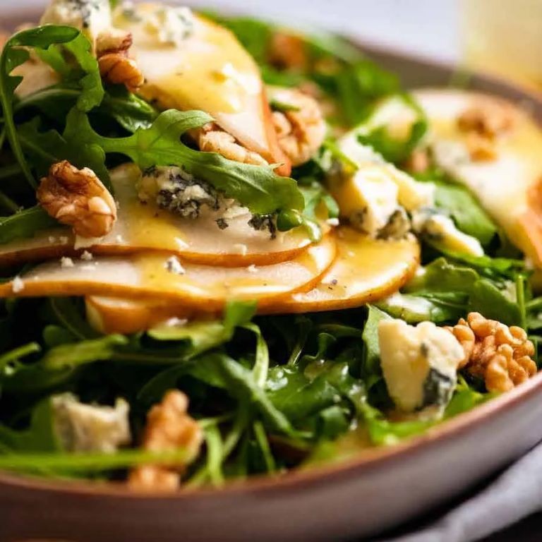 Blue Cheese and Pear Lettuce Salad