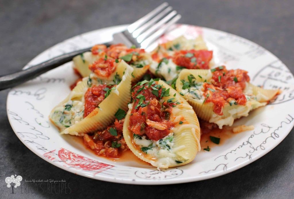 Blue Crab and Spinach Stuffed Shells