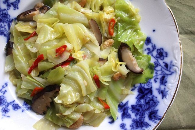 Braised Cabbage with Dried Shrimp