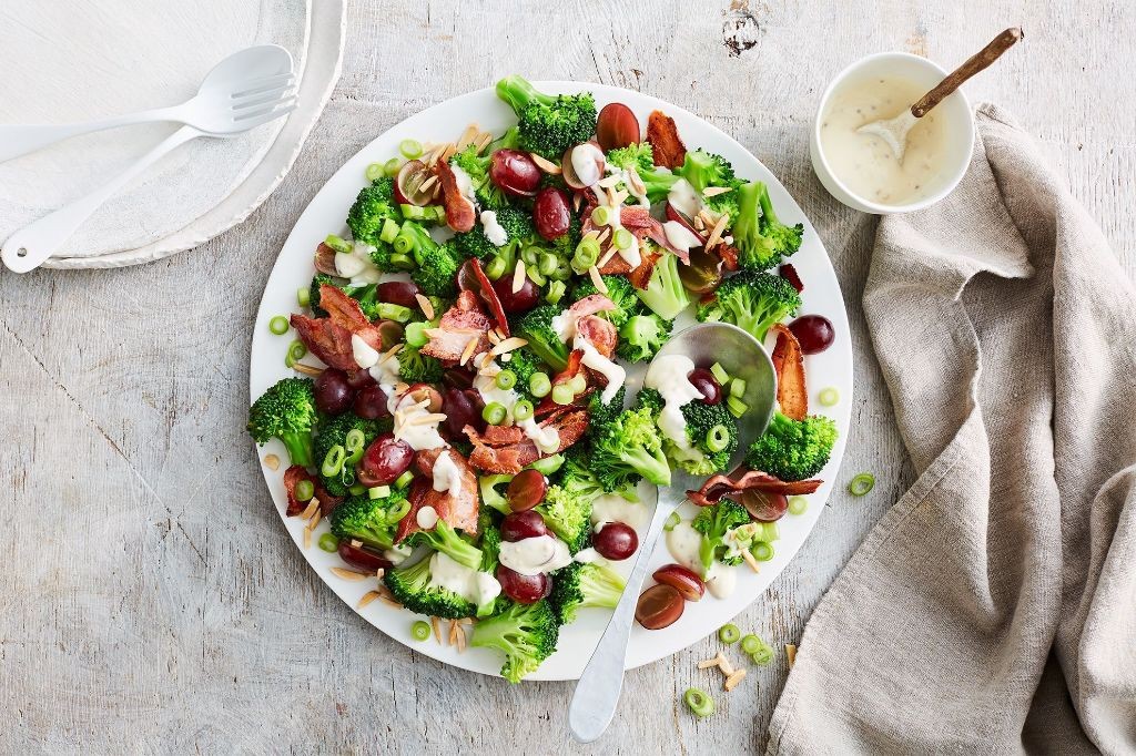 Broccoli Bacon Salad with Creamy Dressing