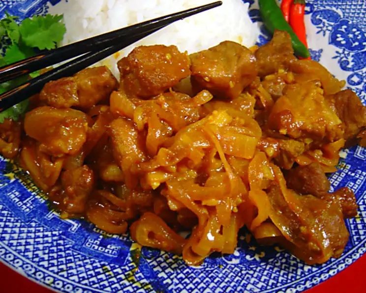 Burmese Pork and Tomato Curry