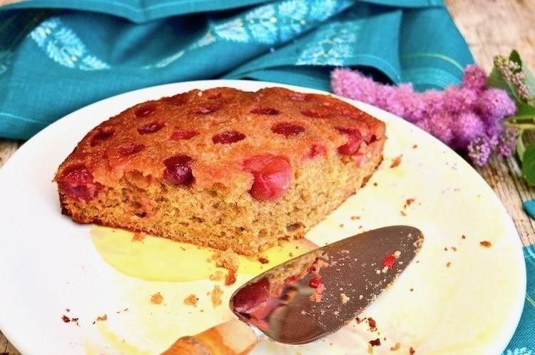 Cape Gooseberry Upside-Down Cake