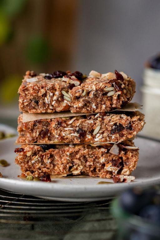 Cape Gooseberry and Hazelnut Granola Bars