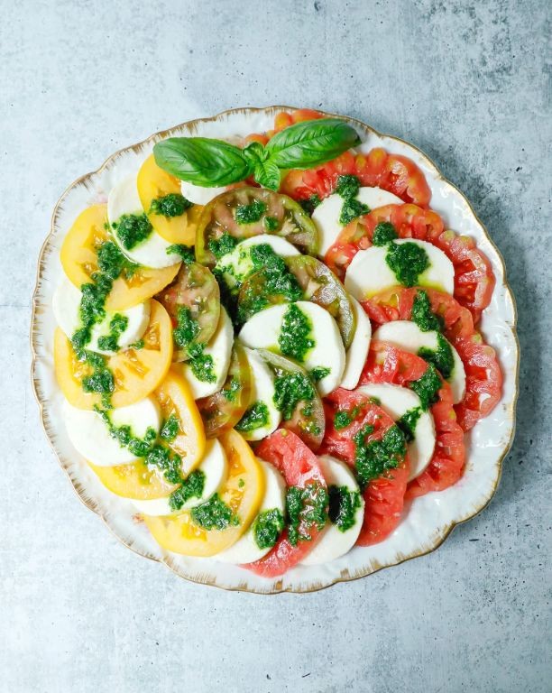 Caprese Low Carb Salad with Mozzarella and Basil