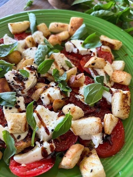 Caprese Salad with Gluten-Free Croutons