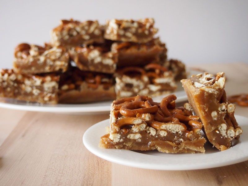 Caramel Pretzel Cereal Bars