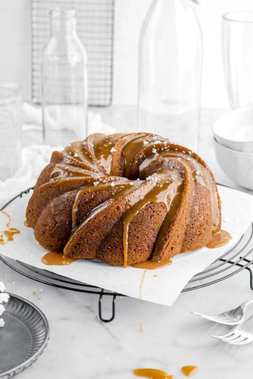 Caramel Swirl Bundt Cake with Gooey Center