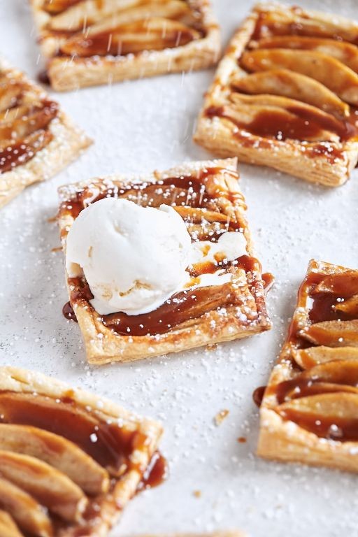 Caramelized apple puff pastry tart