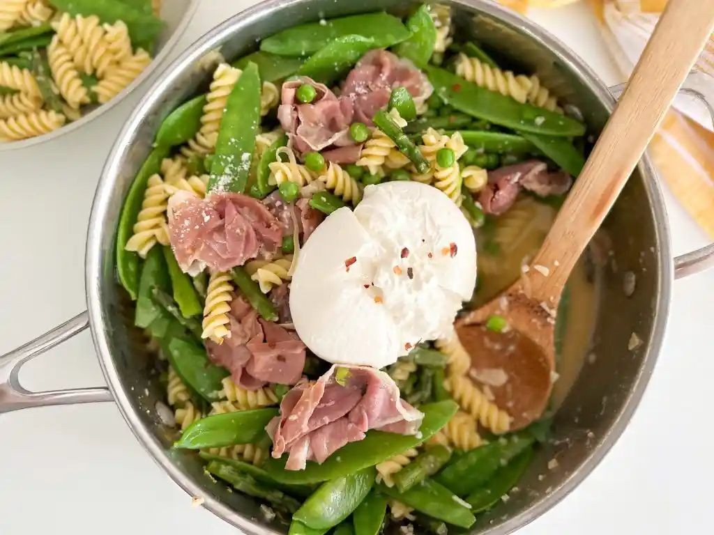 Carbonara with Asparagus and Crispy Prosciutto