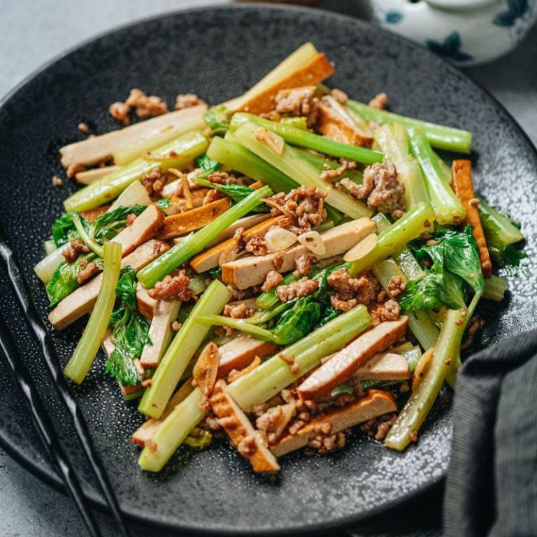 Carrot and Celery Stir-Fry with Tofu