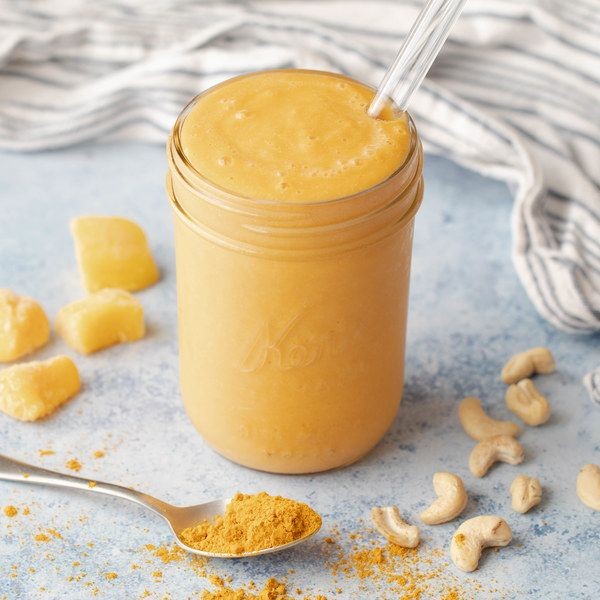 Carrot and Turmeric Golden Smoothie