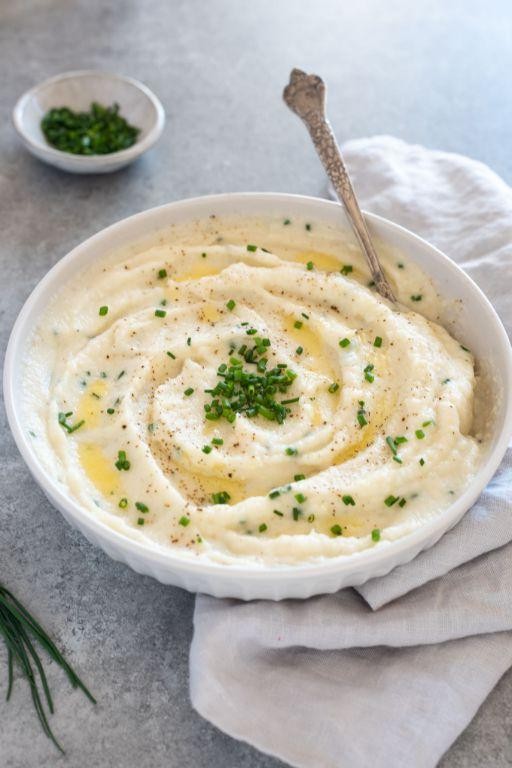 Cauliflower Mash with Garlic and Chives