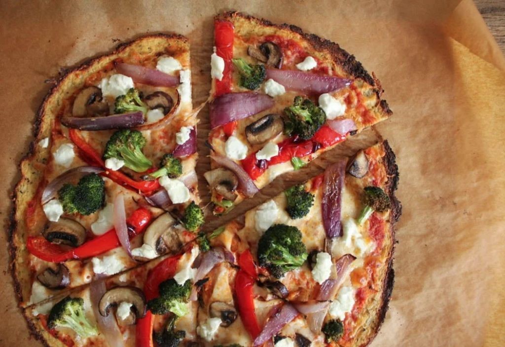 Cauliflower Pizza Crust with Veggie Toppings