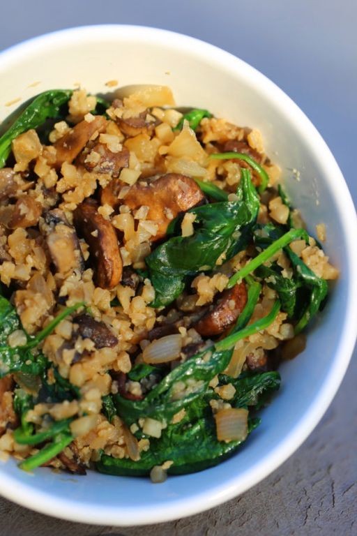 Cauliflower Rice with Spinach and Mushrooms